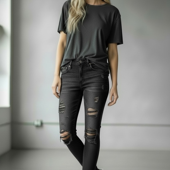 American Eagle Women’s Black Airflex+ Skinny Jeans, NEW - Picture 3 of 4